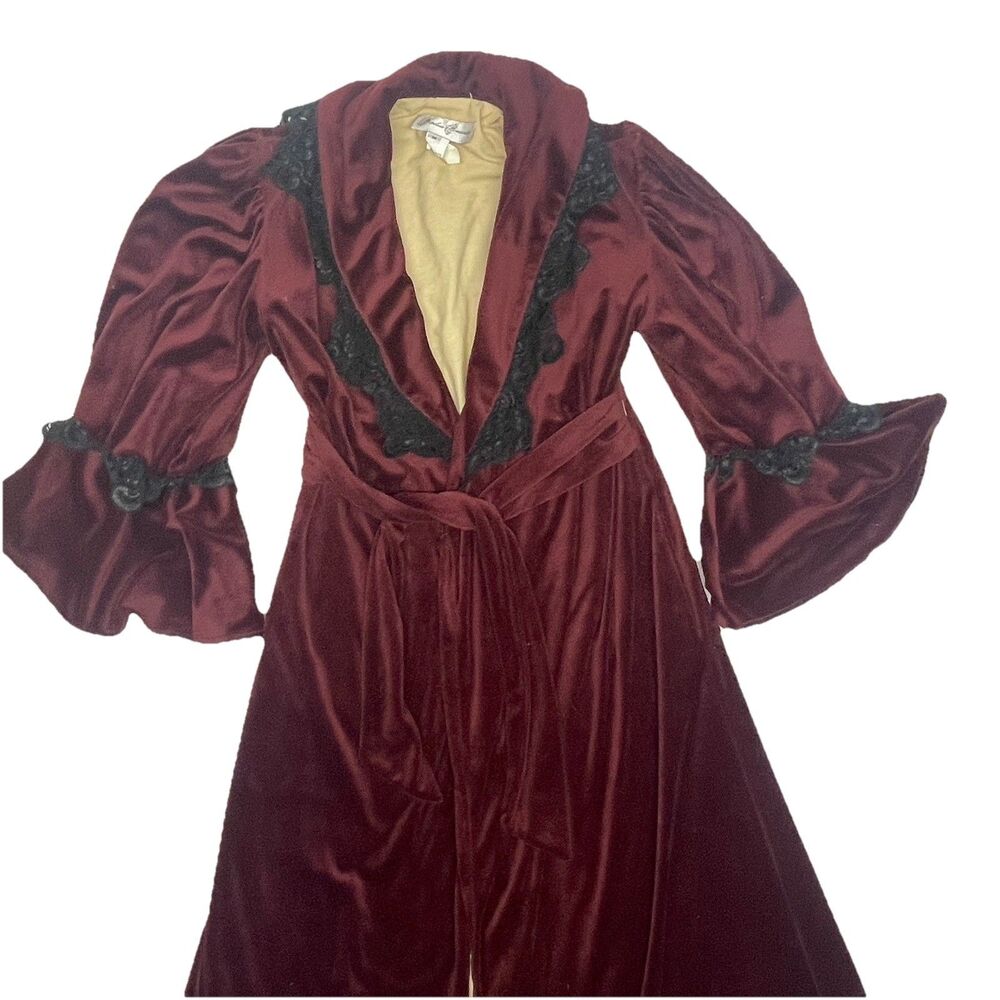 Vintage Hopeless Romantic MEDIUM Victorian Velveteen Dressing Gown Robe Boudoir